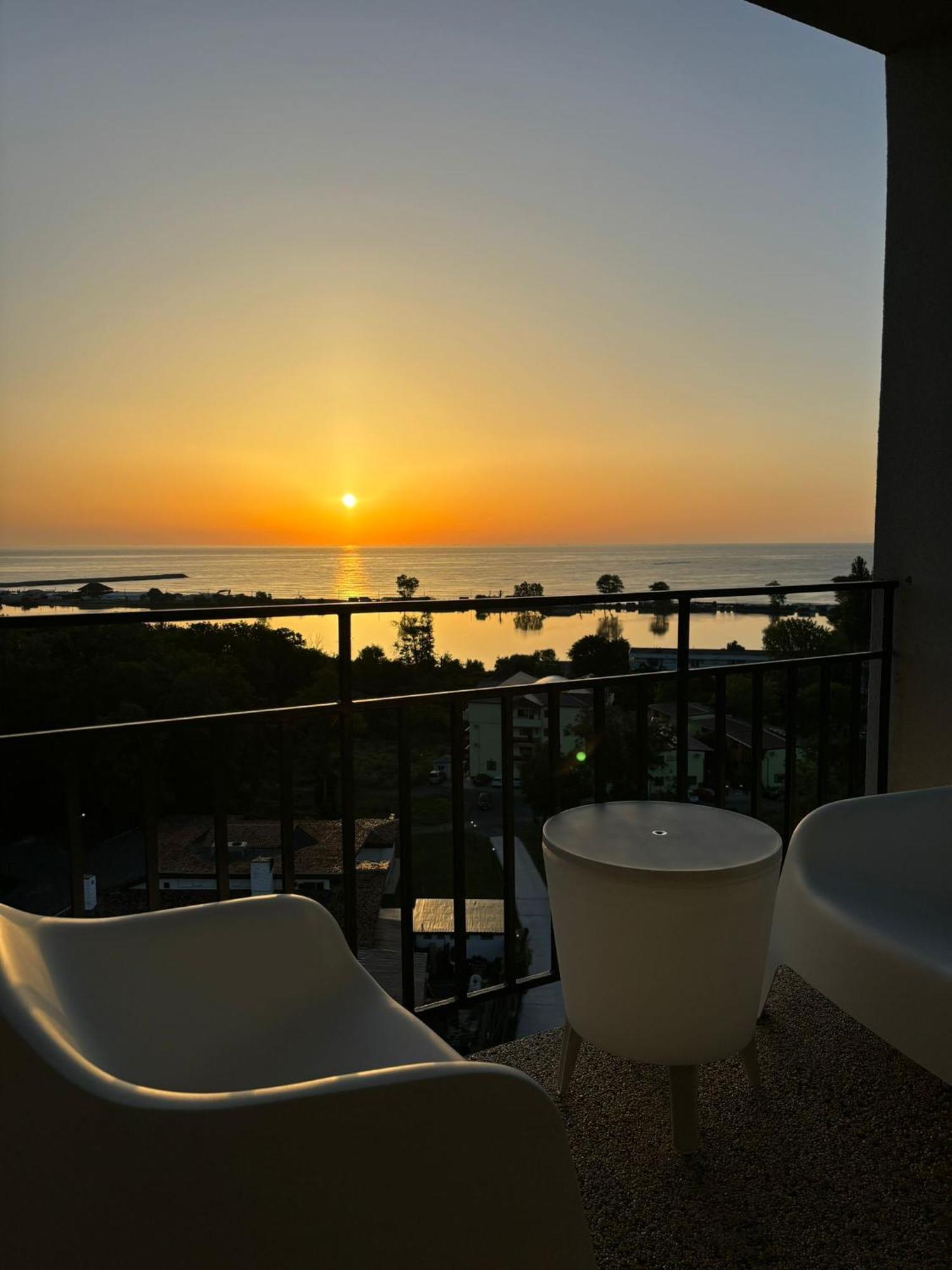 Donna Alba Seaview Penthouse, Casa Ta De Pe Plaja Apartment Neptun Exterior photo