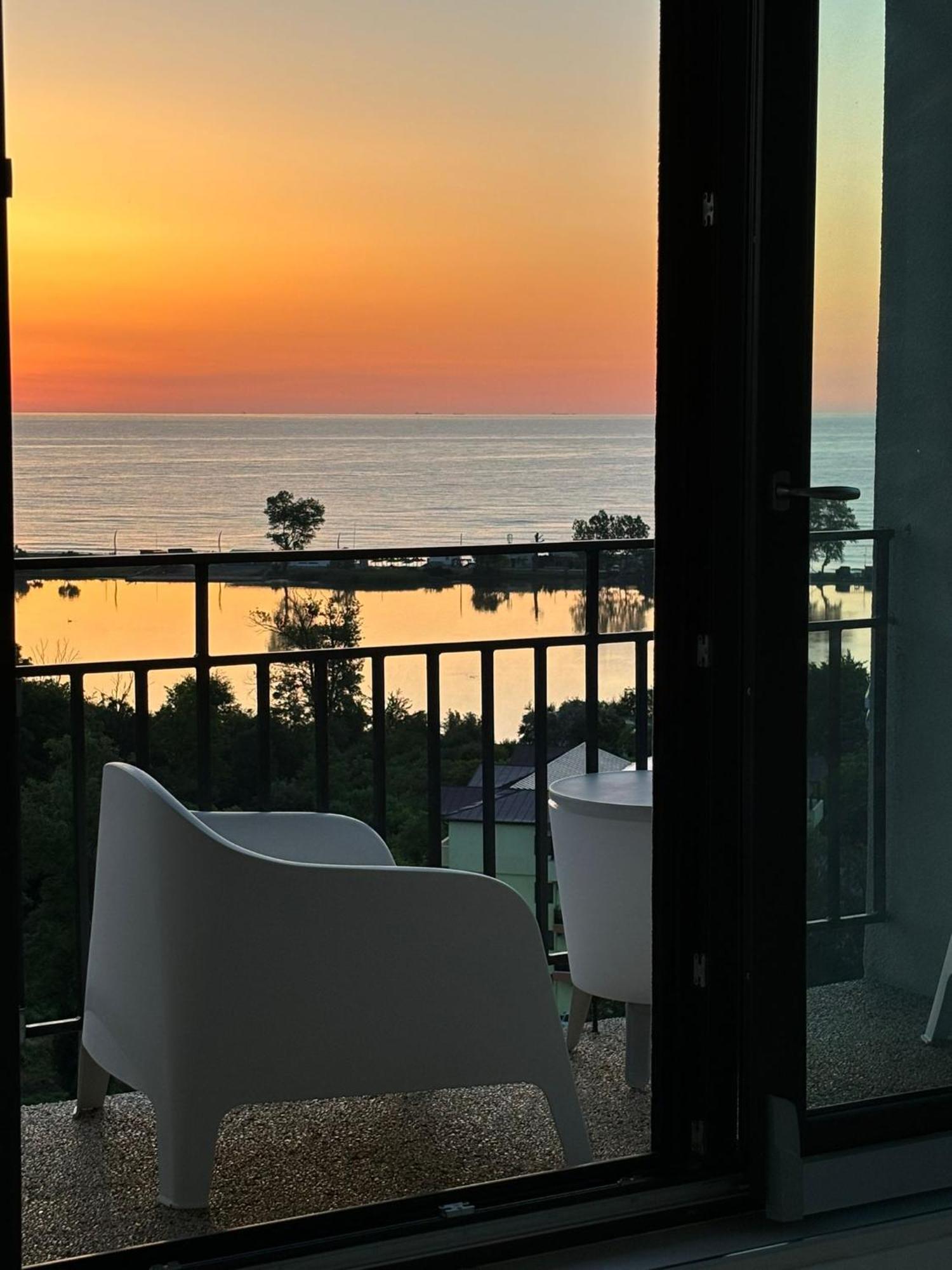 Donna Alba Seaview Penthouse, Casa Ta De Pe Plaja Apartment Neptun Exterior photo
